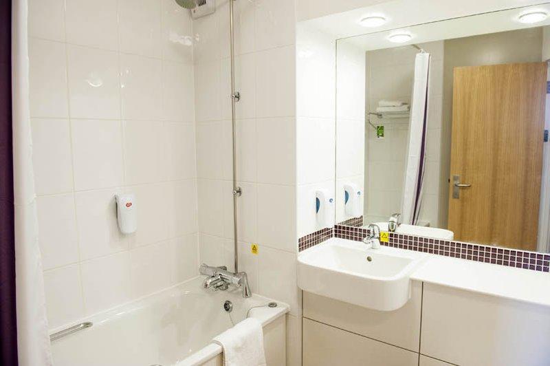 Premier Inn Glasgow Airport Пейсли Экстерьер фото